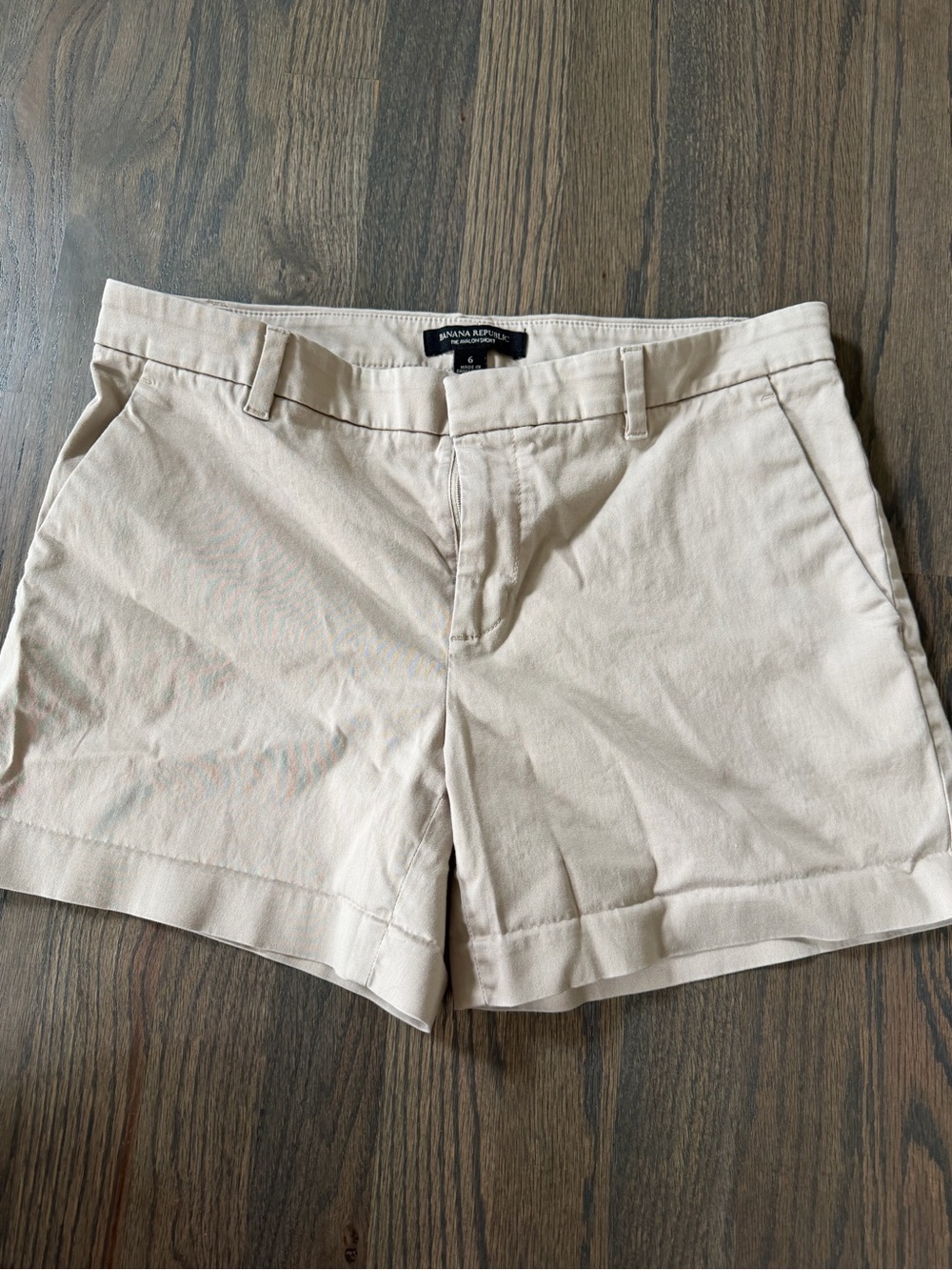 Banana Republic Beige Women's Bermuda Shorts